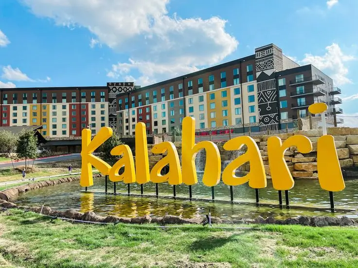 "Family resorts in Texas – Kalahari Resorts water park fun for families"

