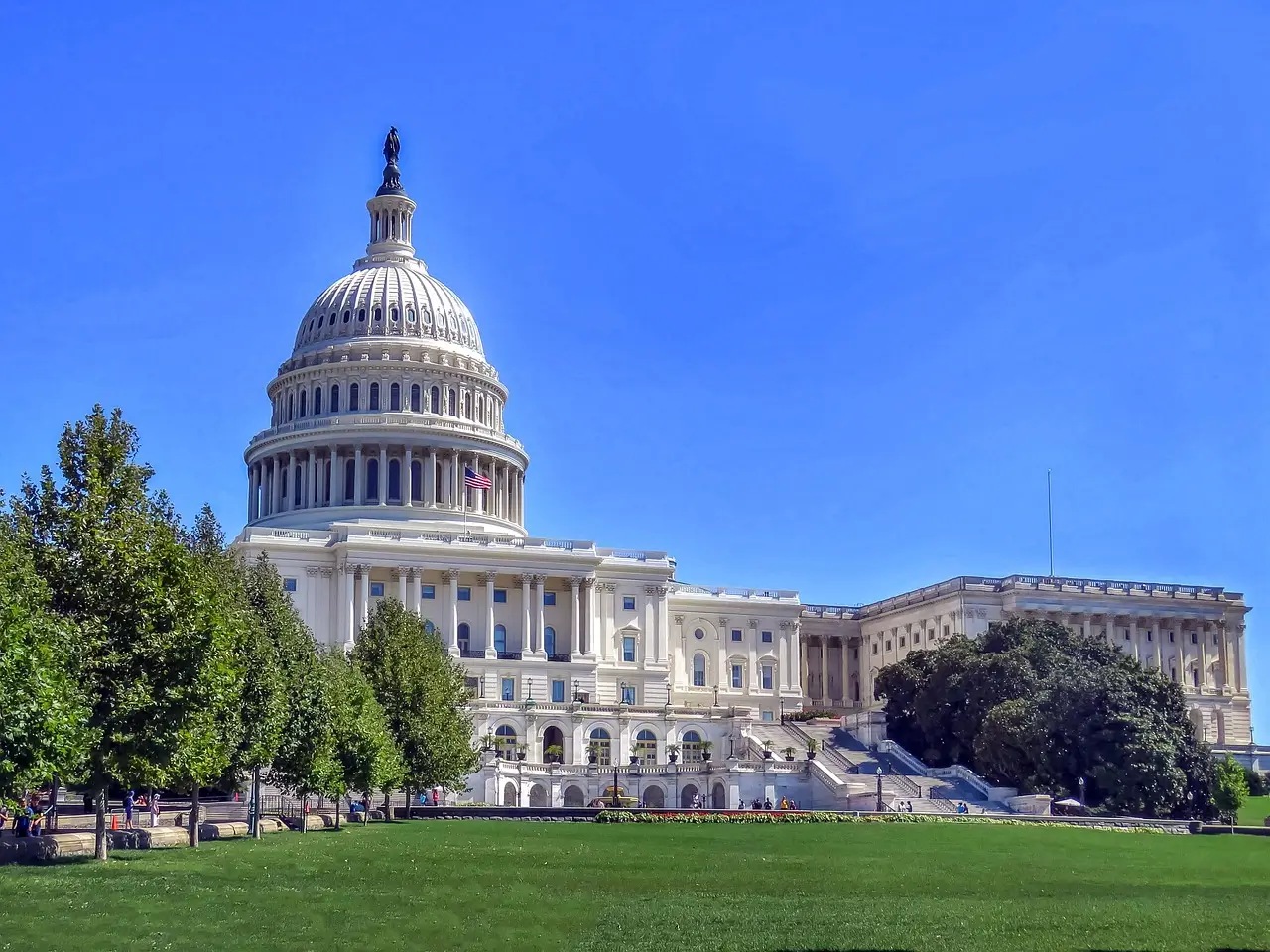 Stunning skyline view of Washington, one of the best US cities to visit for a memorable trip."