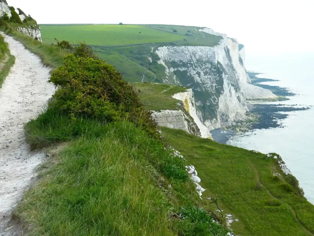 The White Cliffs of Dover, one of the top things to visit in England, offering breathtaking views of the English Channel."