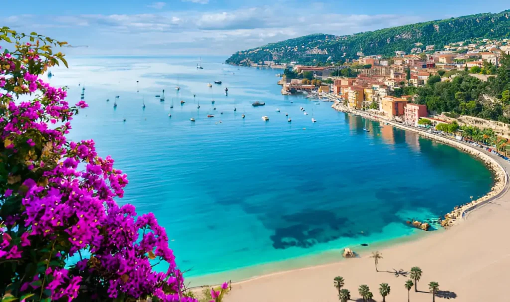 "Things to do in France over the summer: Beautiful Côte d'Azur beach, perfect for a summer getaway."

